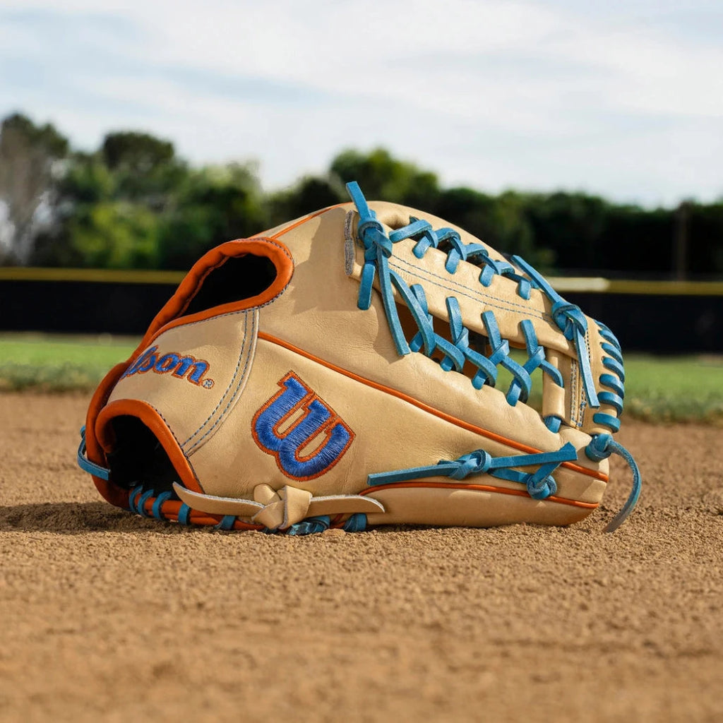2026 Wilson Summer A2000® PF89 11.5” Infield Baseball: WBW104602115