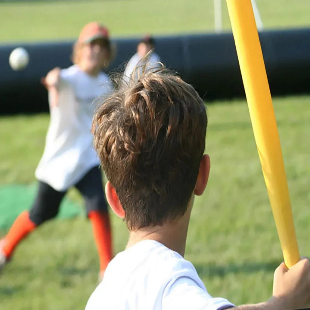 Wiffle® Ball & Bat Set: 1001 Balls Wiffle Ball 