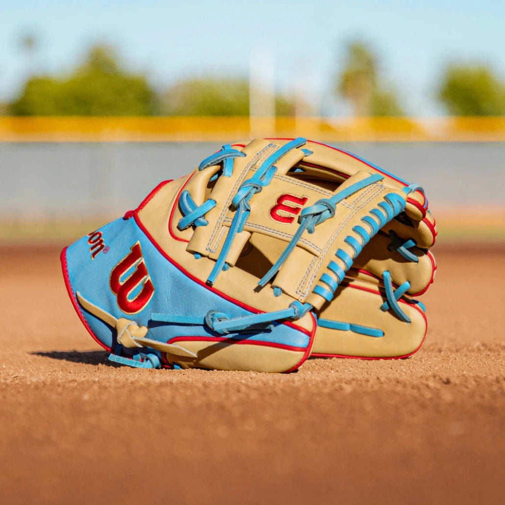 2027 Wilson A2K® Leadoff 1786 11.5" Baseball: WBG0010101RT115 Equipment Wilson Sporting Goods 