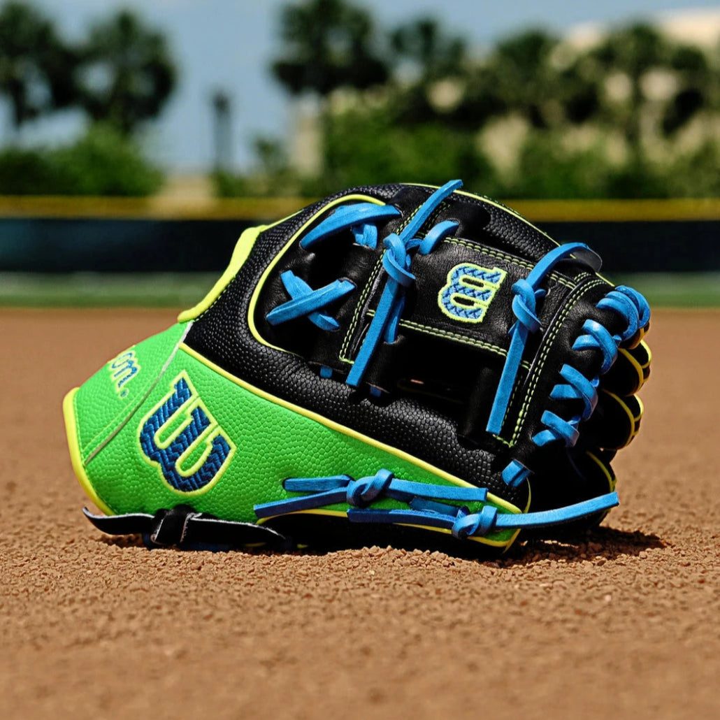 2025 Wilson Fall A2000® PF88SS 11.25” : WBW1034621125 Equipment Wilson Sporting Goods 