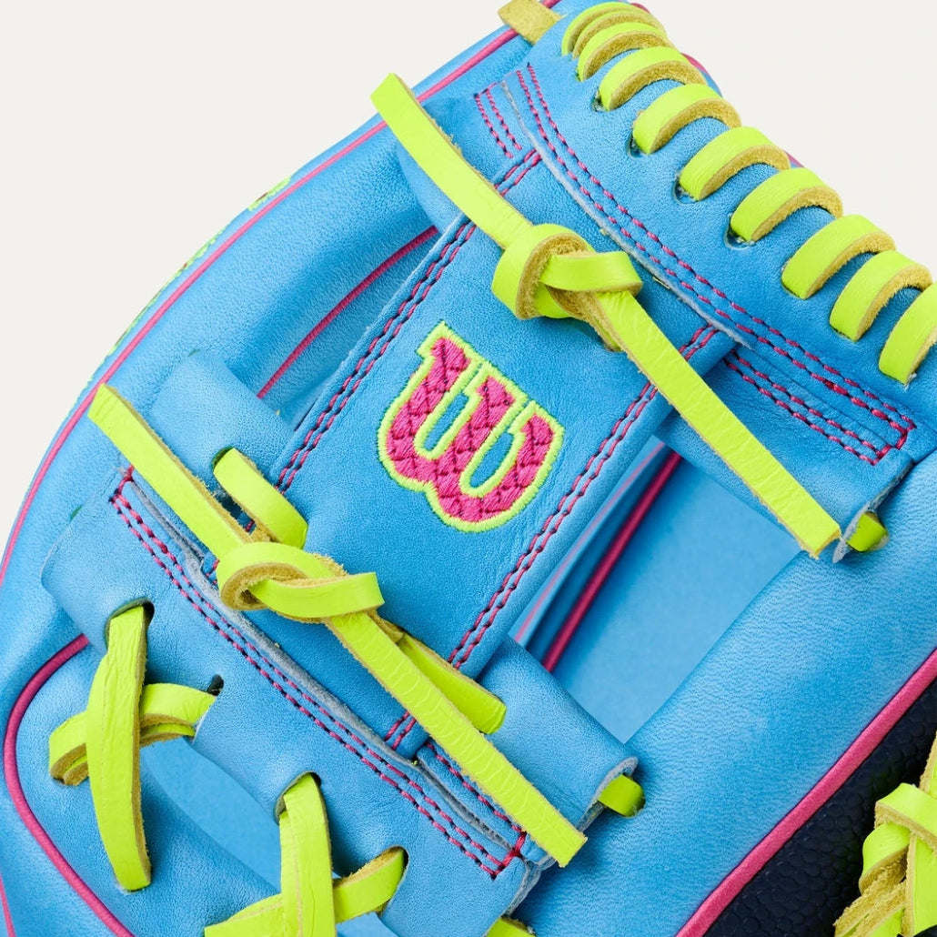 2026 Wilson Spring A2000® 1786 11.5” Infield Baseball: WBW104133115 Equipment Wilson Sporting Goods 